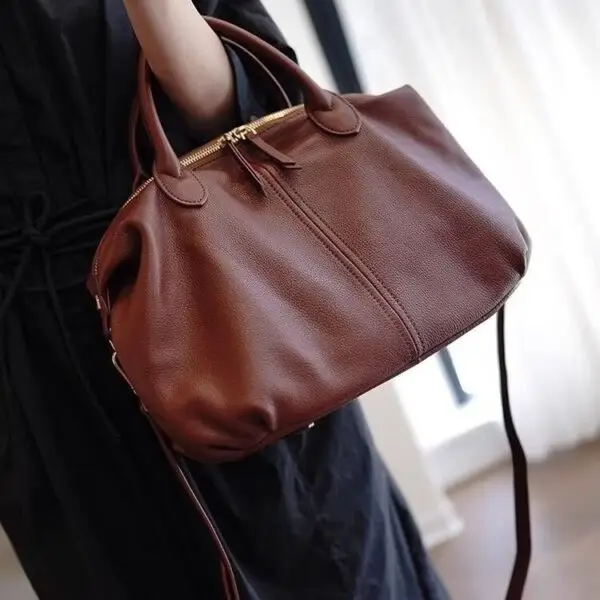 2026 New Fashionable and Versatile Large Capacity Soft Leather Minimalist Designer Shoulder Bag for Commuters - New Style for Women (Export Trade)