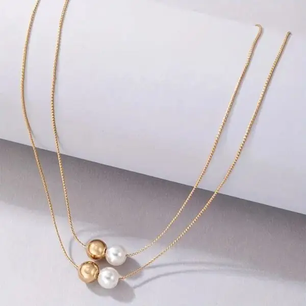 Pearl Necklace: Minimalist, Chic, and Luxurious Collarbone Necklace with a Cool, Elegant Design