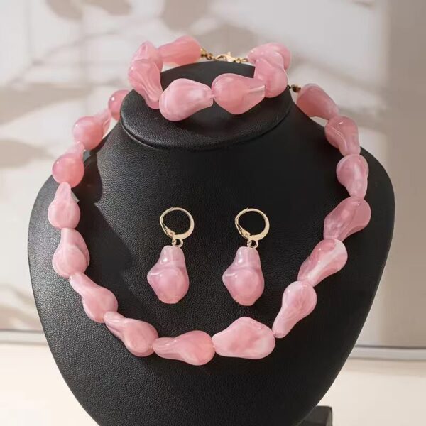 Cross-border European and American Fashion Baroque Imitation Pearl Necklace, Bracelet, and Earring Jewelry Set - Irregular Imitation Pearl Fashion Set