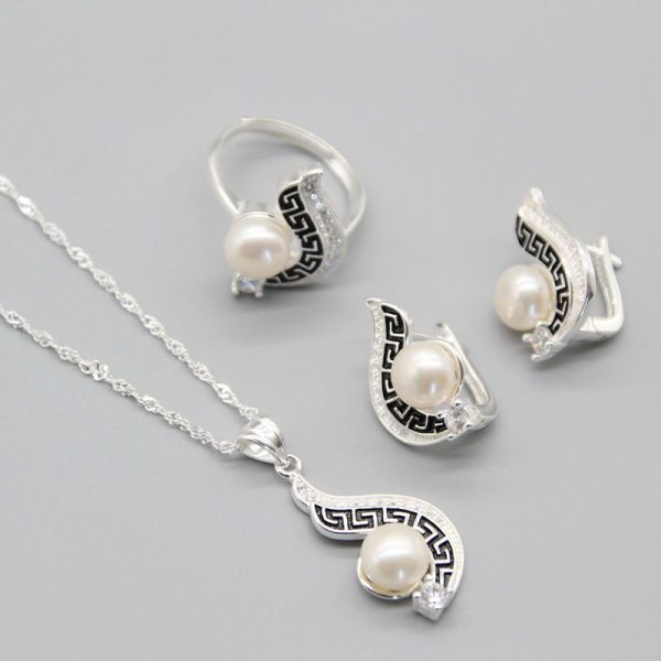 Mongolian Style Accessories: Pearl Mongolian Set, Vintage High-End Jewelry, Earring Set, Three-Piece Set for Mothers