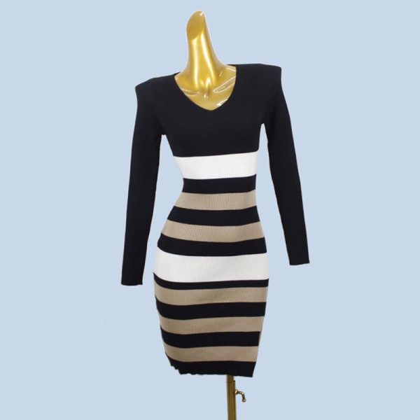 V-neck striped knit bodycon dress with a slit, European and American style, sexy slim-fit stretchy slimming autumn versatile dress.